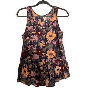 Short sleeve floral blouse